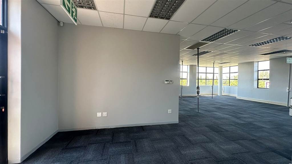 192  m² Commercial space in Highveld photo number 13