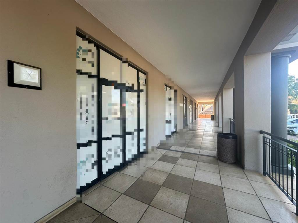 99  m² Commercial space in Rustenburg Central photo number 2
