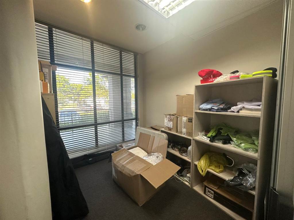 99  m² Commercial space in Rustenburg Central photo number 5