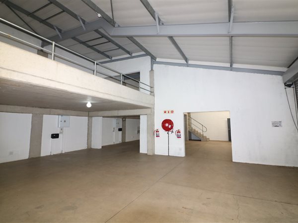 410  m² Commercial space