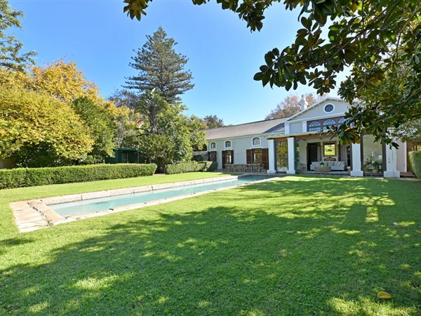 6 Bedroom House
