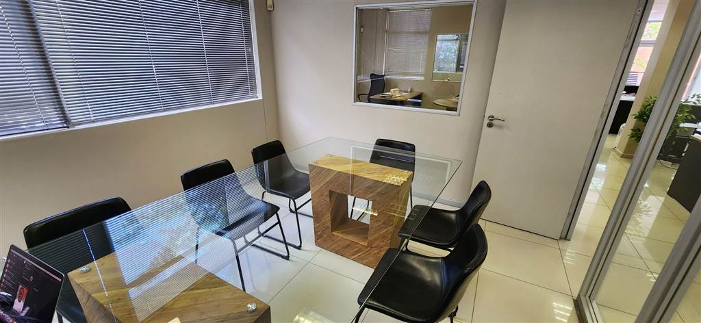150  m² Office Space in La Lucia photo number 6