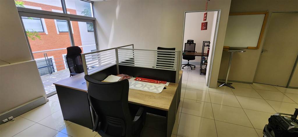 150  m² Office Space in La Lucia photo number 7