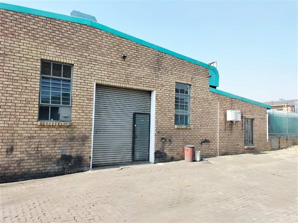 800  m² Industrial space