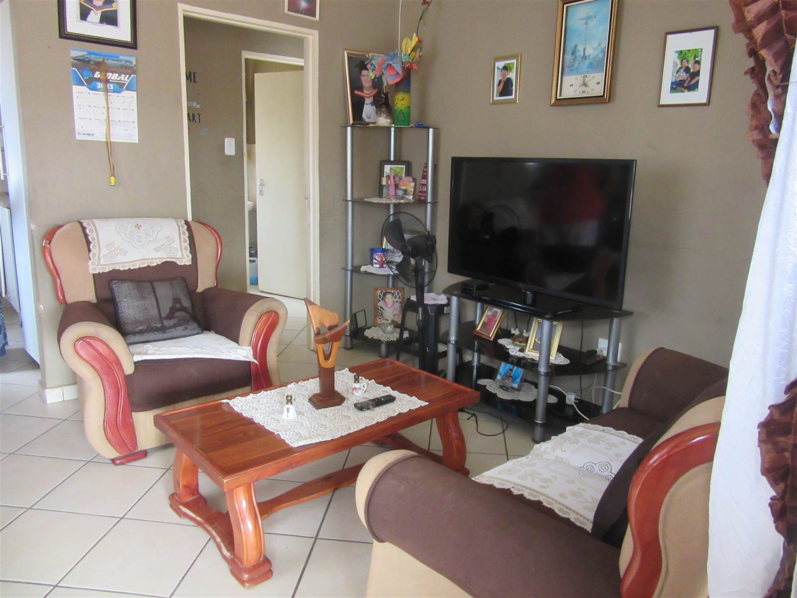 2 Bed House in Vryburg photo number 3