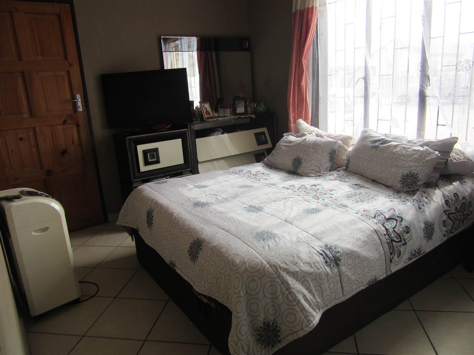 2 Bed House in Vryburg photo number 6