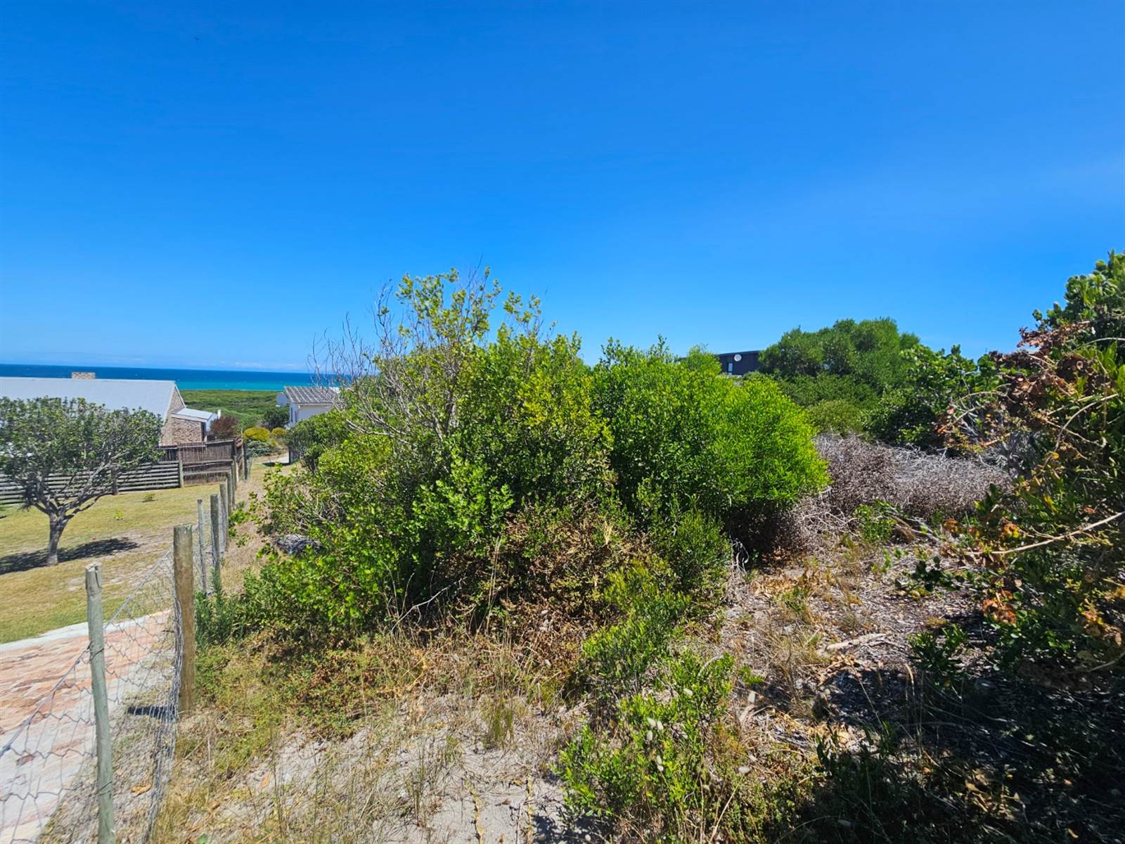 833 m² Land available in Pearly Beach photo number 9