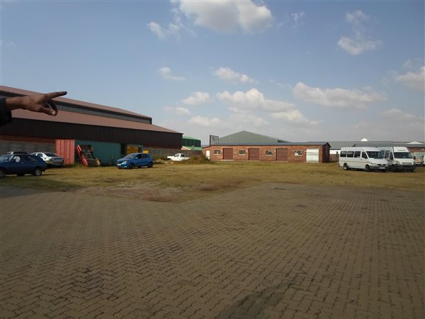 6800  m² Commercial space