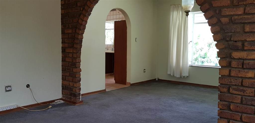 3 Bed House in Dalpark Ext 1 photo number 25