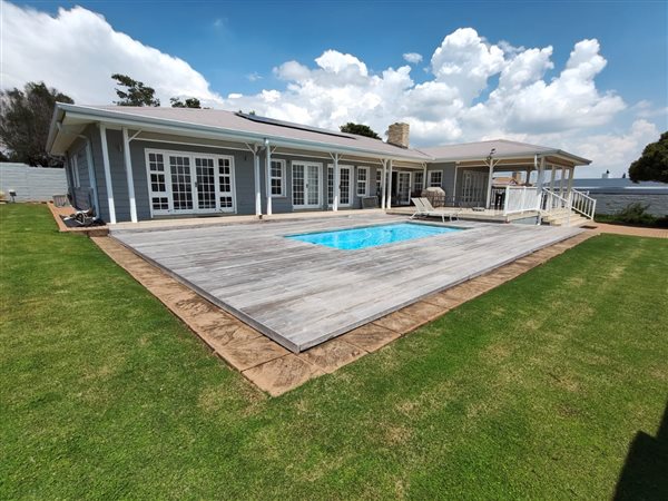 5 Bedroom House 5 Bedroom House