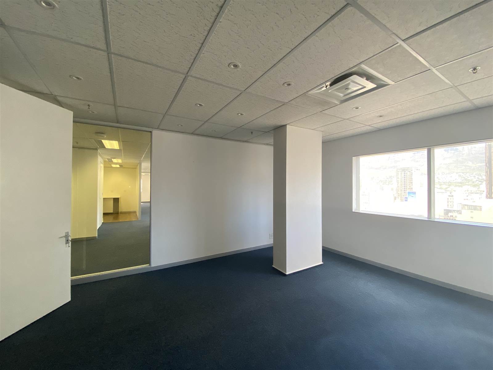 179  m² Commercial space in Cape Town City Centre photo number 14
