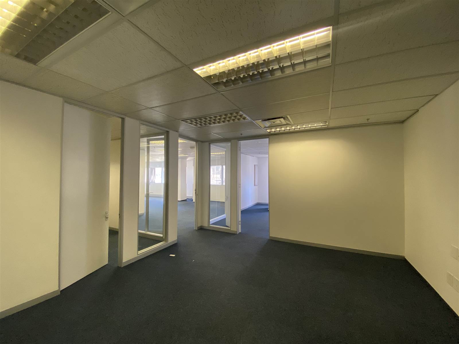 179  m² Commercial space in Cape Town City Centre photo number 11