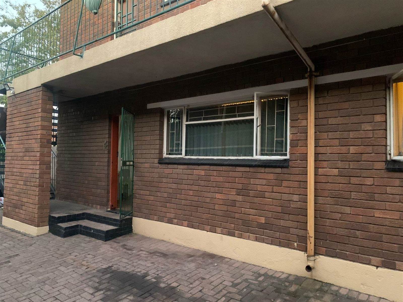 3 Bed Flat in Vereeniging Central photo number 4