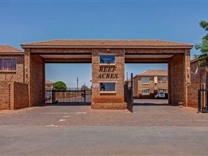 Studio Apartment in Krugersrus