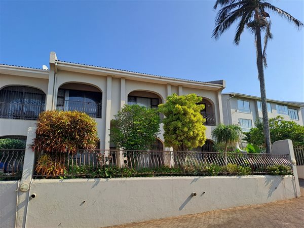 4 Bed Townhouse in Scottburgh Central