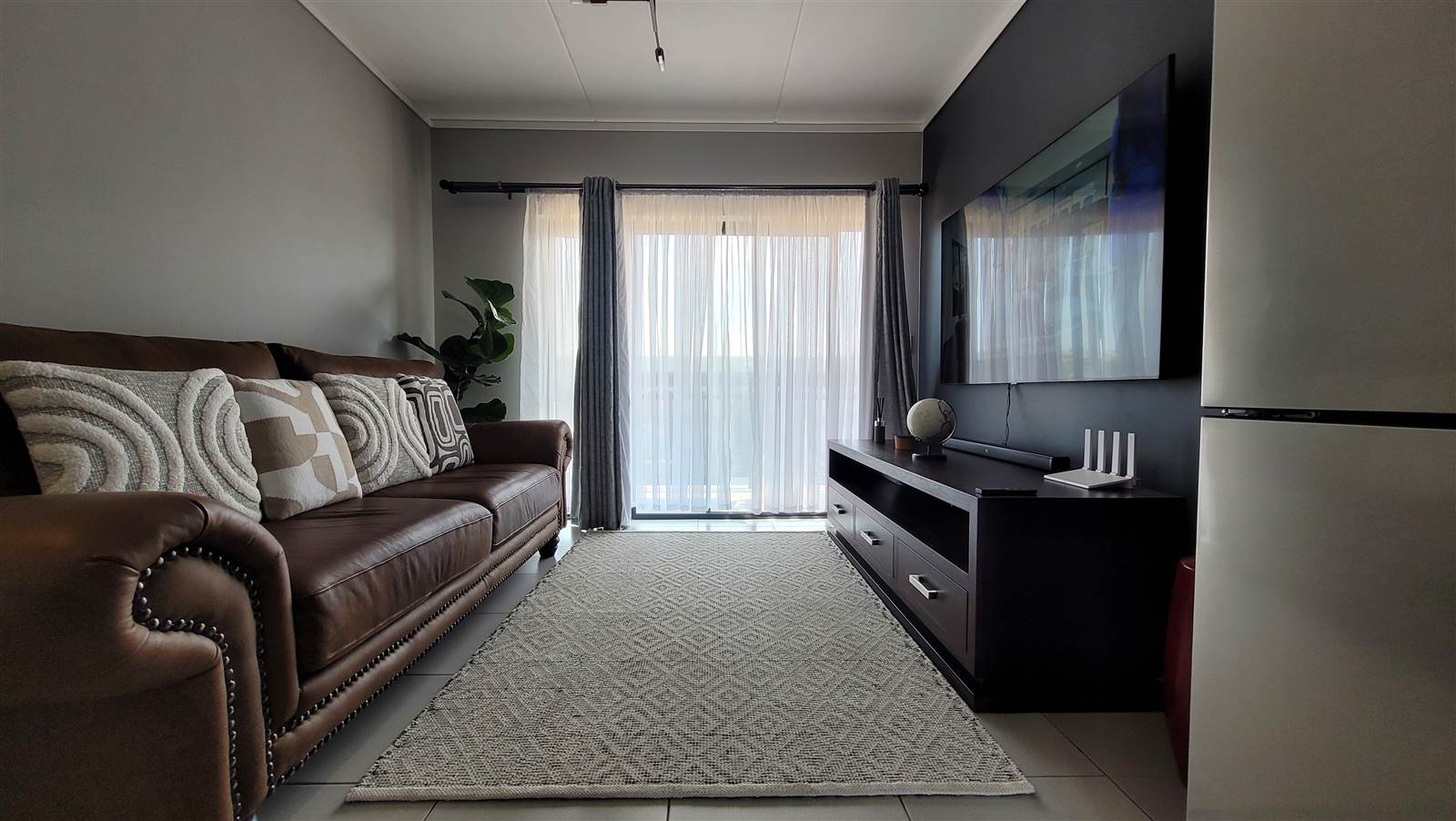 2 Bed Apartment in Nelspruit Industrial photo number 8