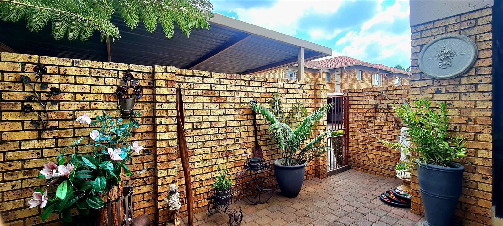 3 Bed Townhouse in Pretoria North photo number 12