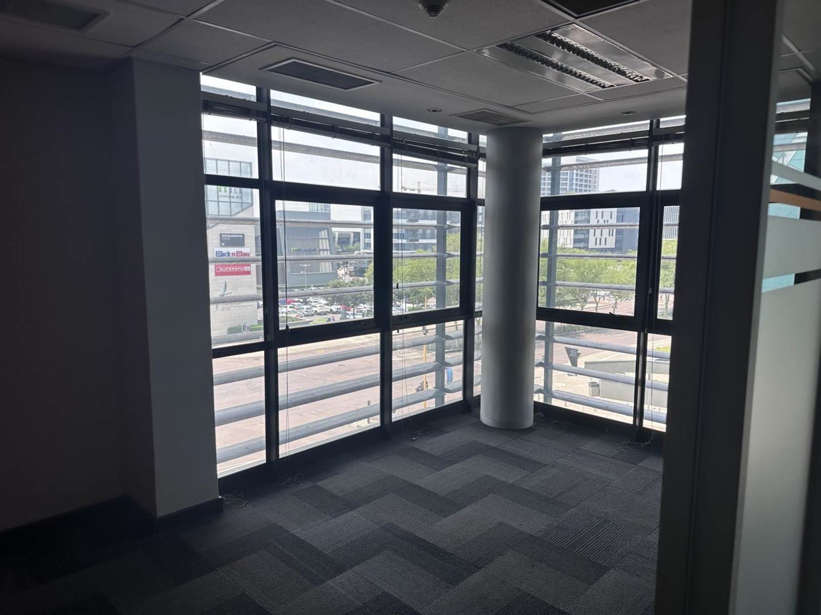 10000  m² Office Space in Menlyn photo number 16