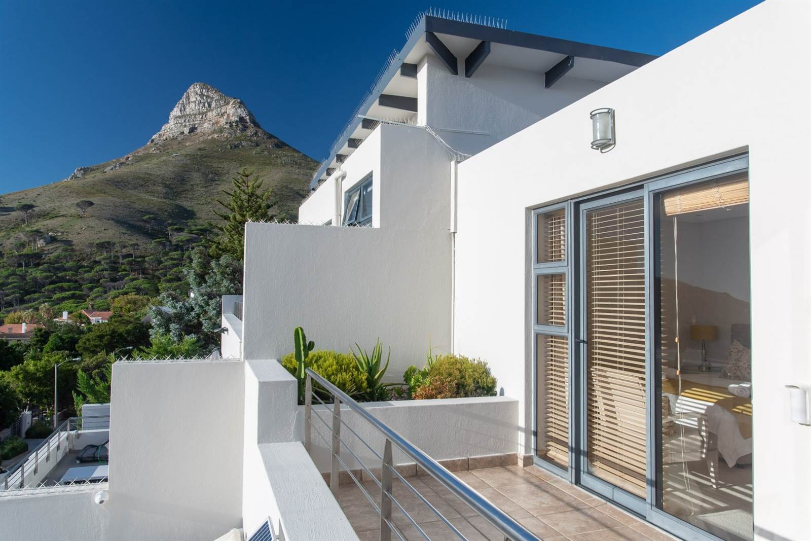 4 Bed House in Camps Bay photo number 20