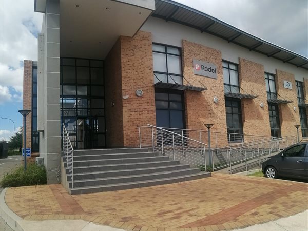 162  m² Commercial space in Kempton Park Central