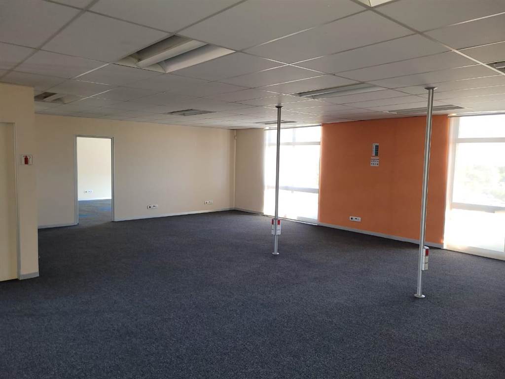 162  m² Commercial space in Kempton Park Central photo number 12