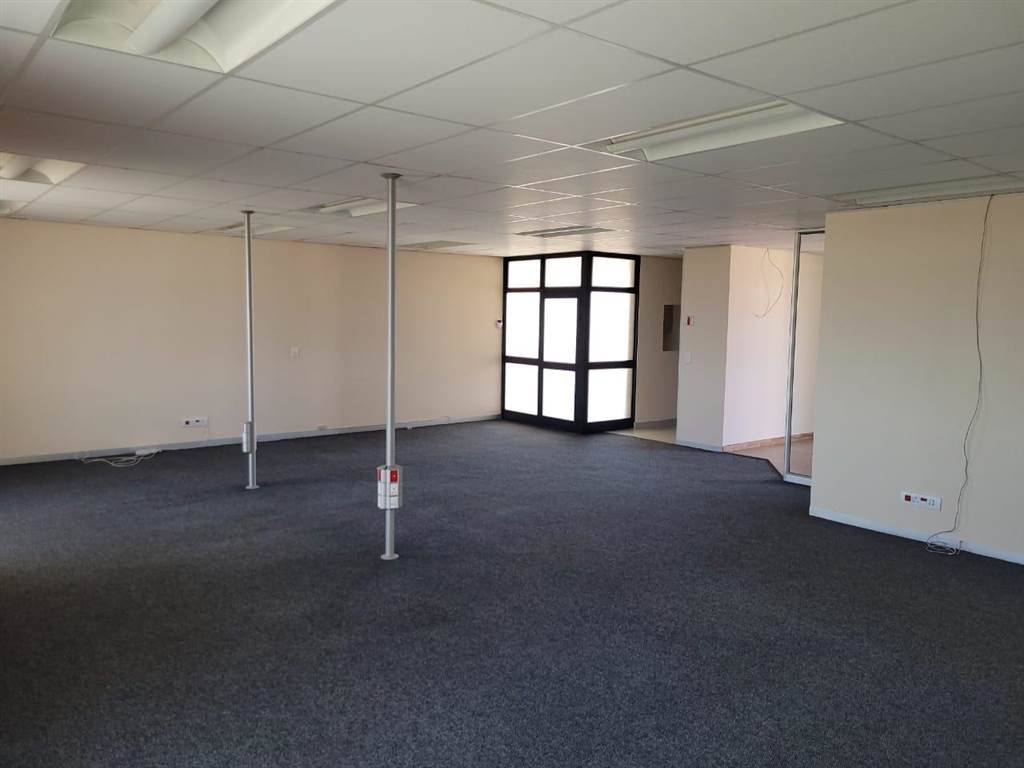 162  m² Commercial space in Kempton Park Central photo number 8