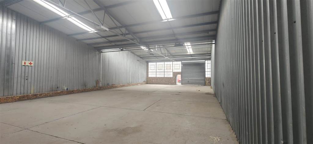 297  m² Industrial space in Isando photo number 1