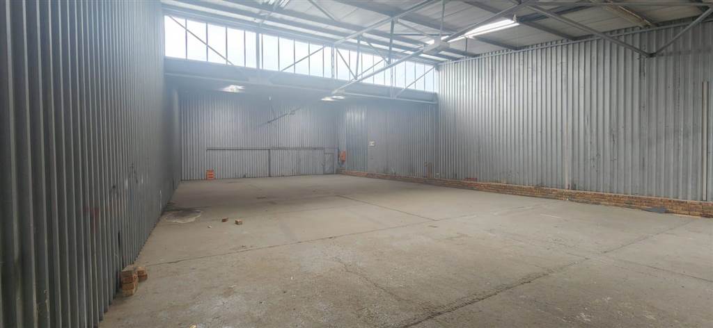 297  m² Industrial space in Isando photo number 2