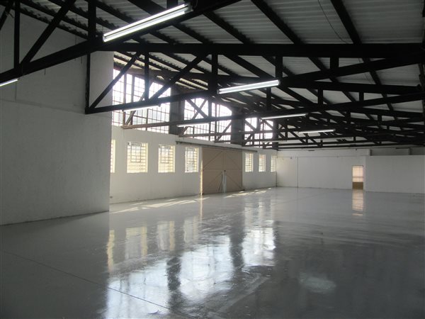 350  m² Industrial space