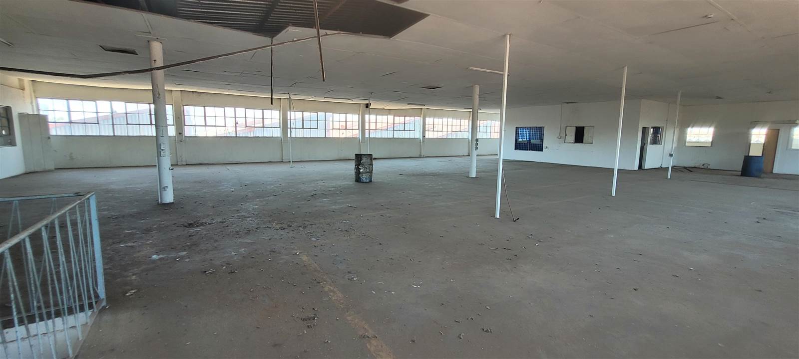 671  m² Industrial space in Industria North photo number 3