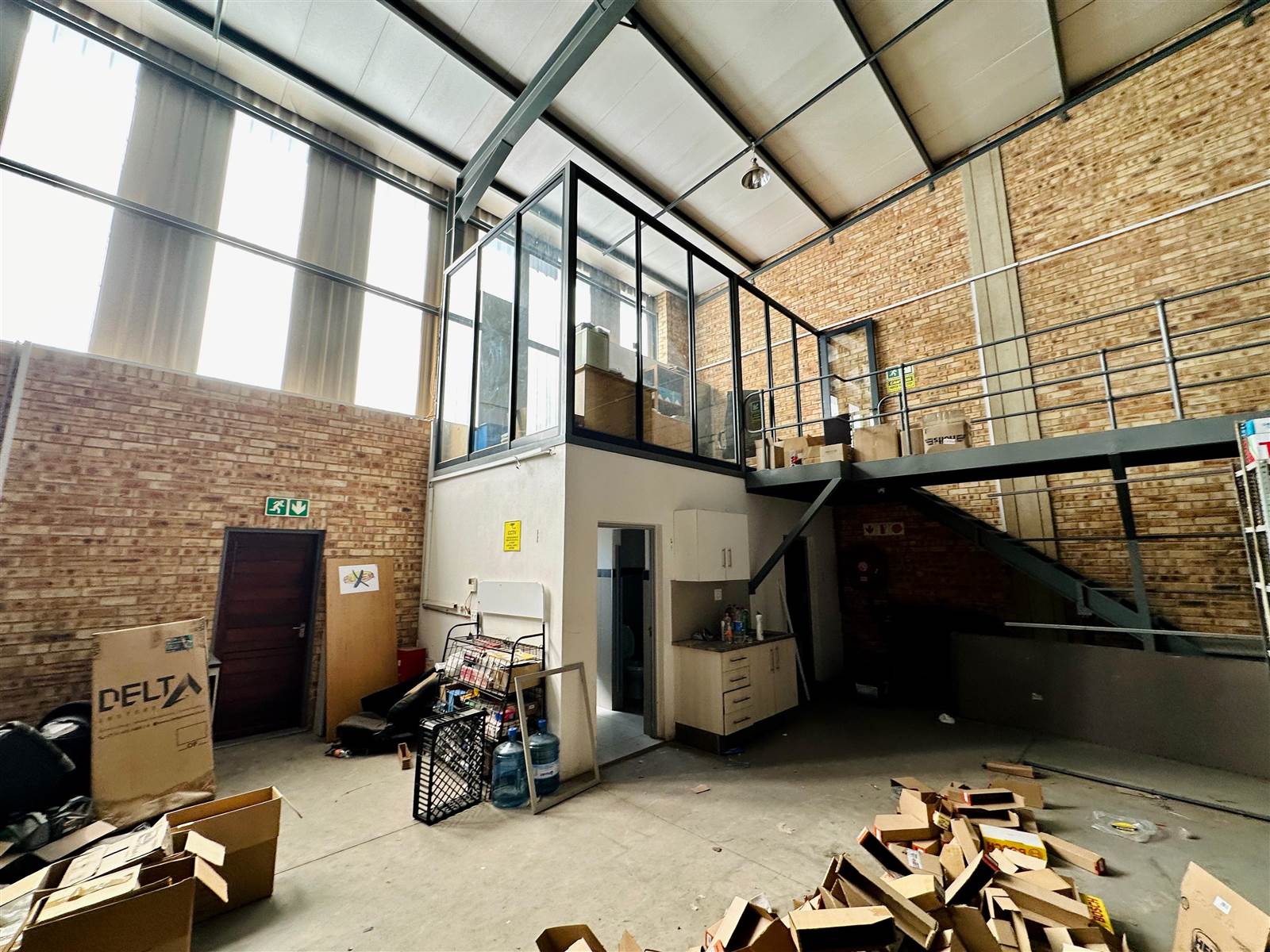 782  m² Industrial space in North Riding photo number 28