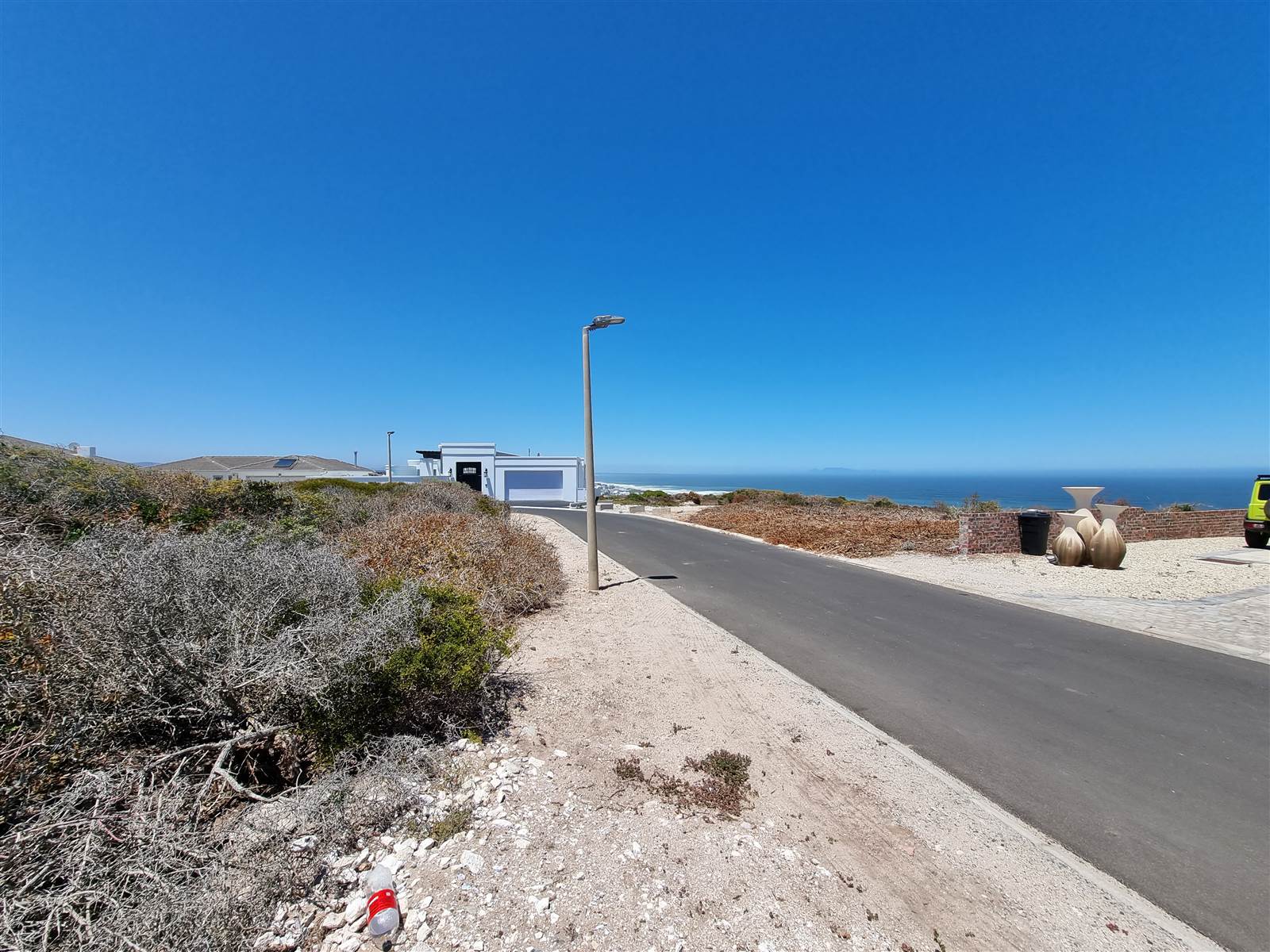 740 m² Land available in Yzerfontein photo number 4