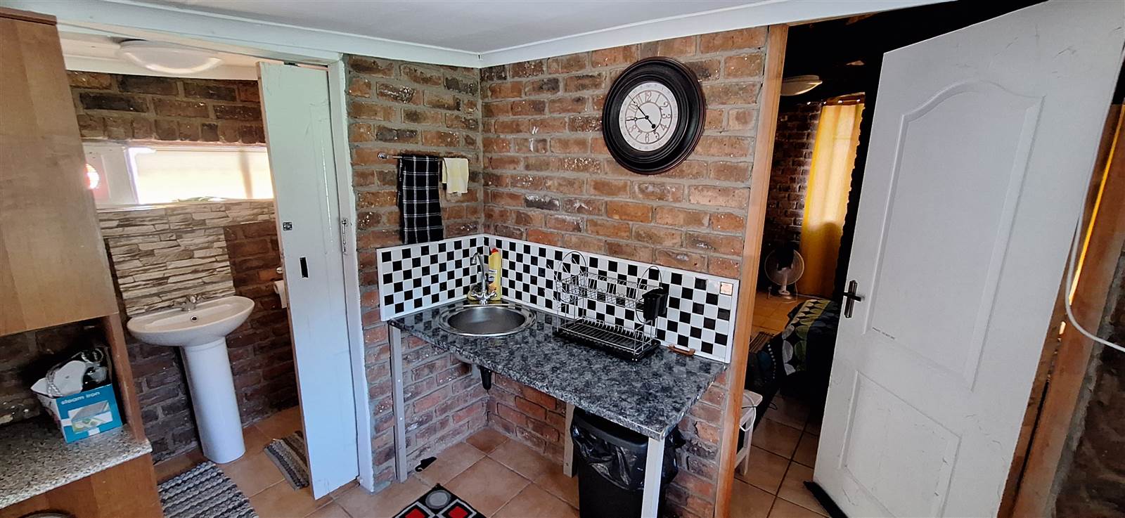3 Bed House in Aliwal North photo number 17