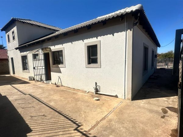 7 Bedroom House 7 Bedroom House