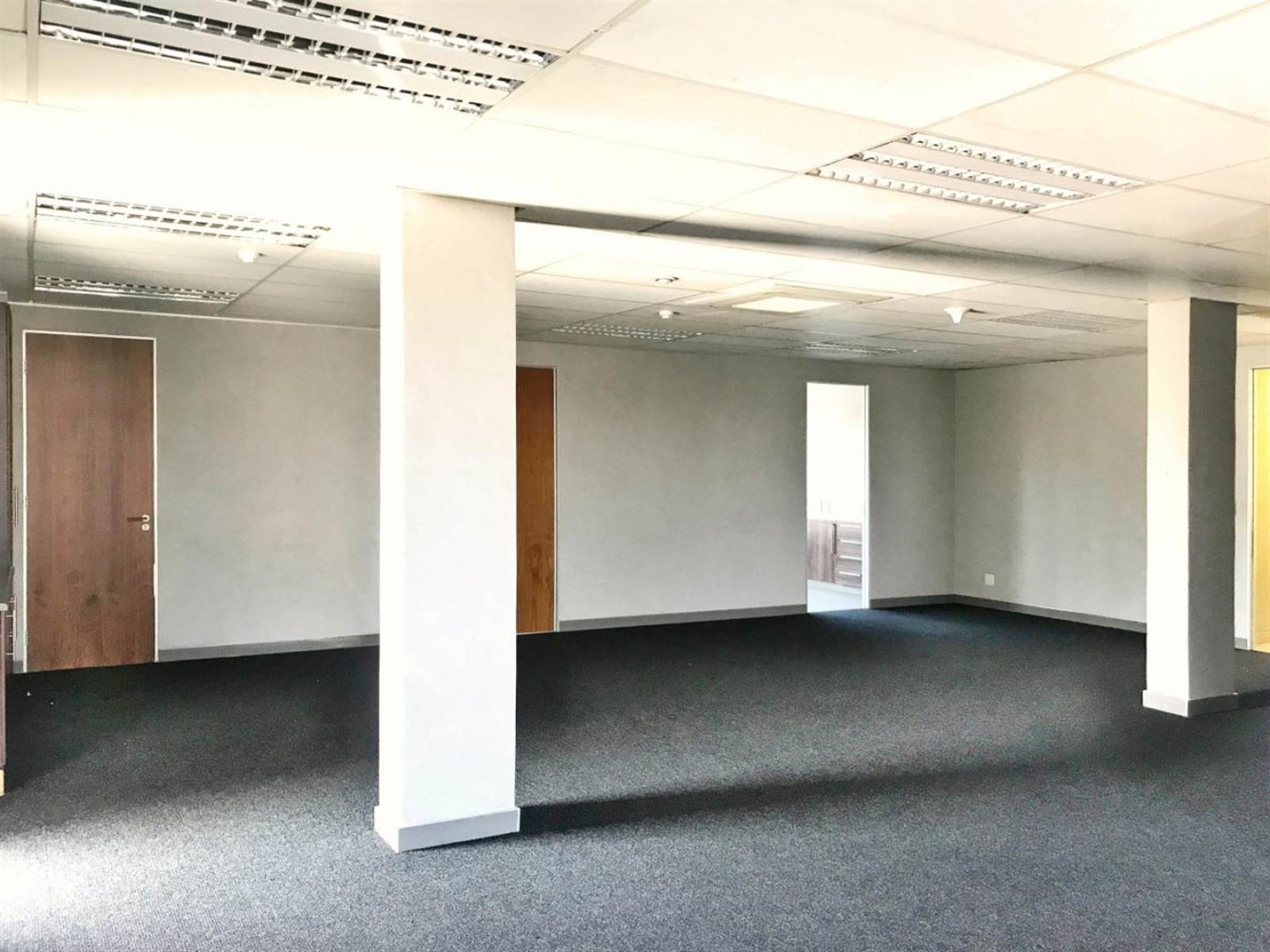 126  m² Office Space in Bedfordview photo number 5