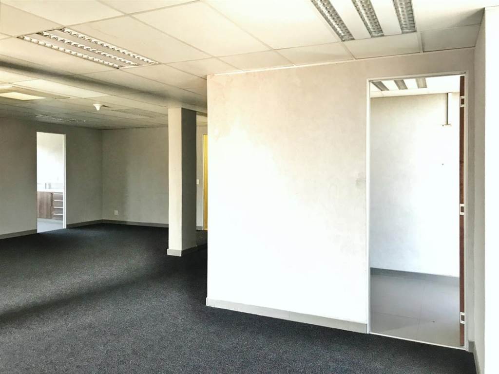 126  m² Office Space in Bedfordview photo number 6