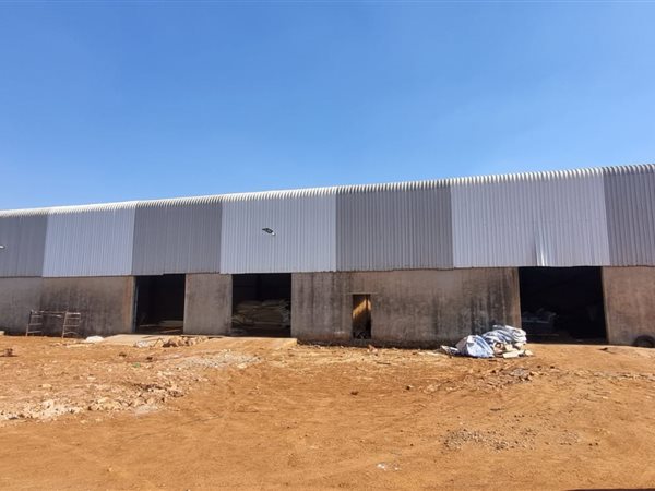 650 m² Industrial space 650 m² Industrial space
