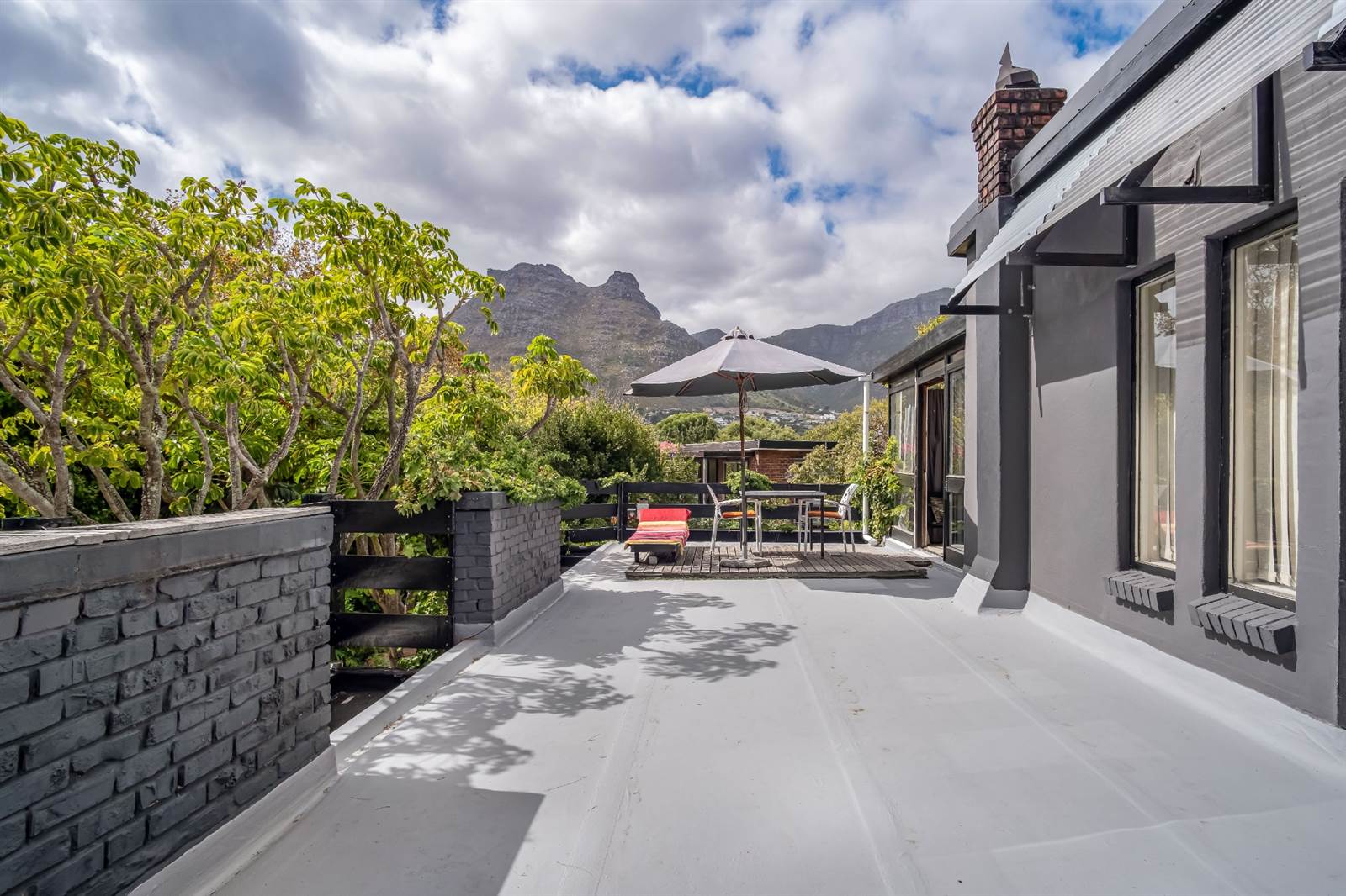 5 Bed House in Hout Bay and surrounds photo number 9
