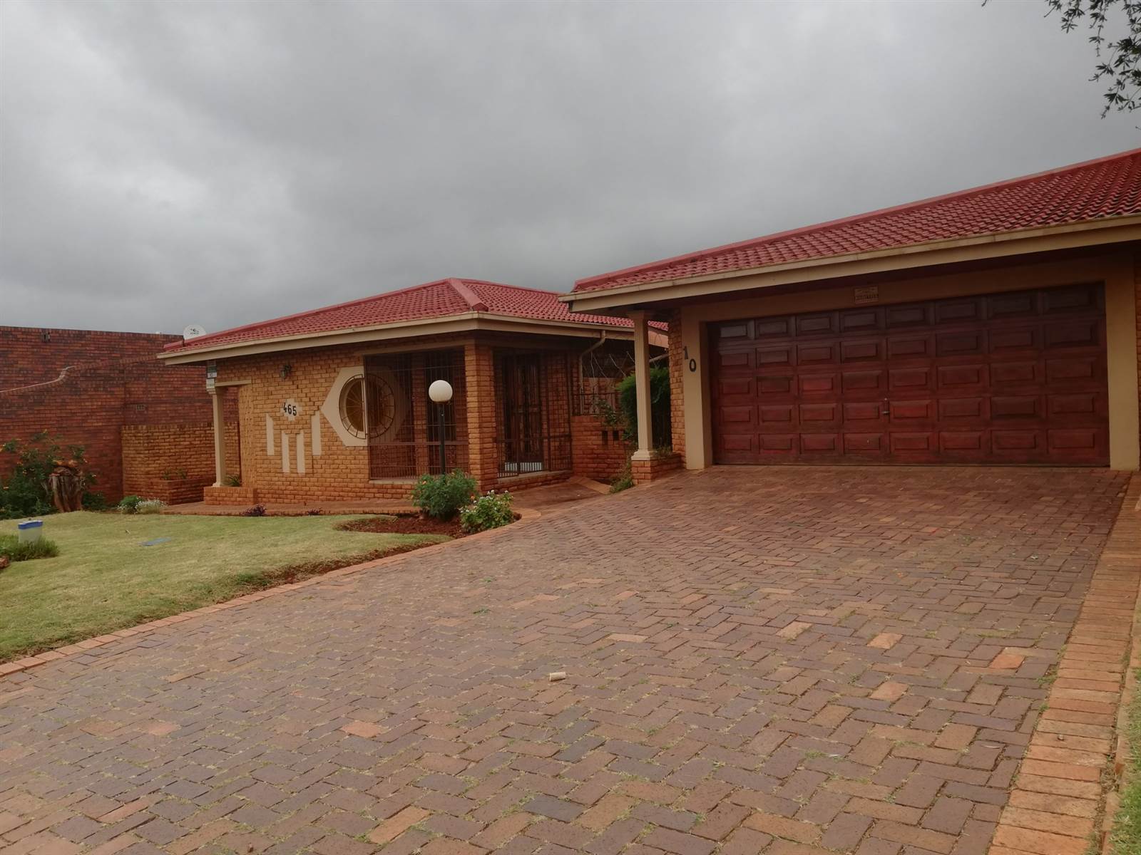 4 Bed House in Lenasia South photo number 12