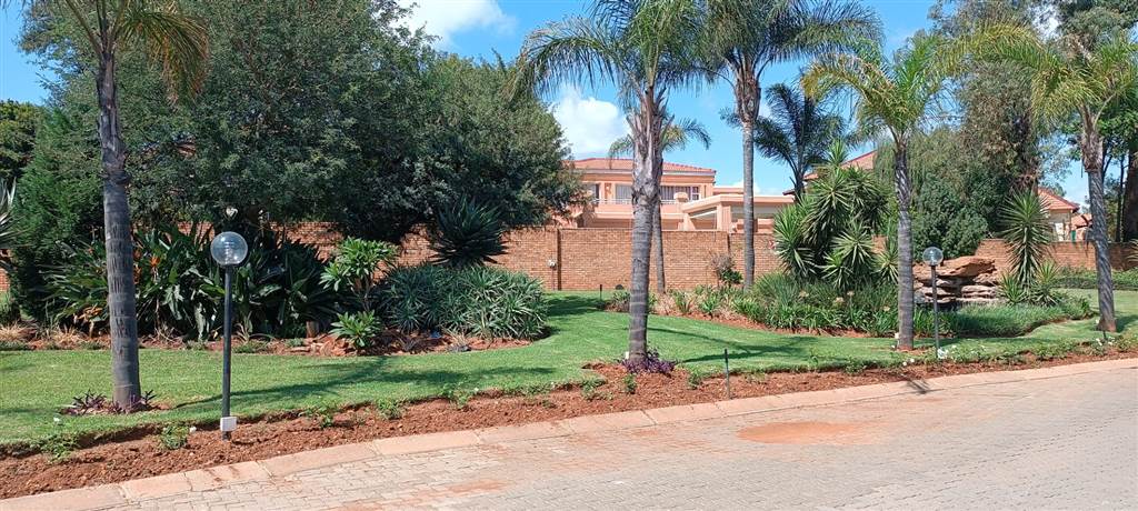 450 m² Land available in Wilgeheuwel photo number 10