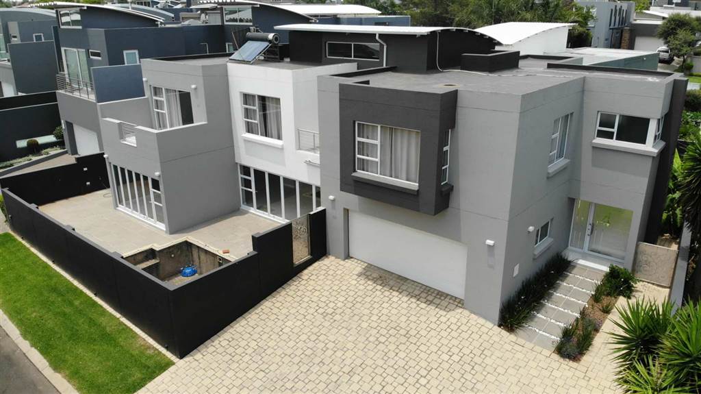 5 Bed House in Greenstone Hill photo number 1