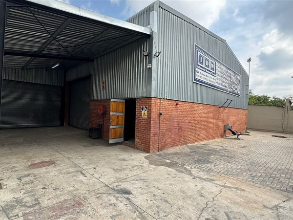 1104  m² Industrial space in Pretoria West
