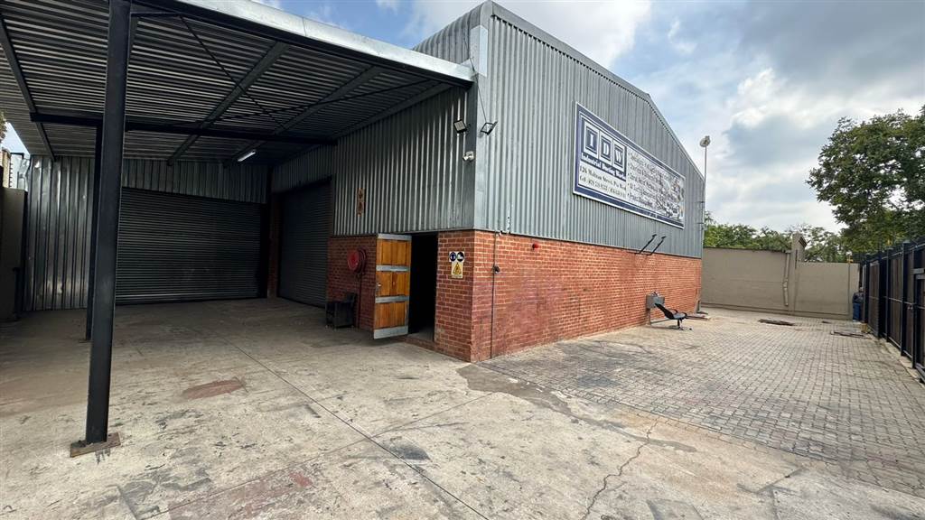 1104  m² Industrial space in Pretoria West photo number 1
