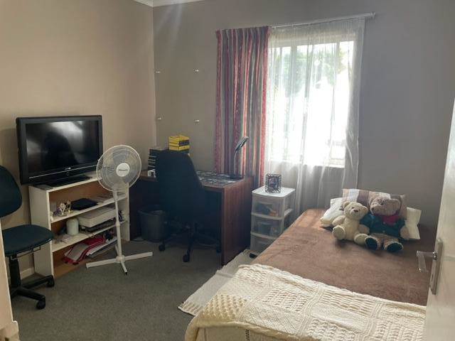 3 Bed Duplex in Paarl Central East photo number 8