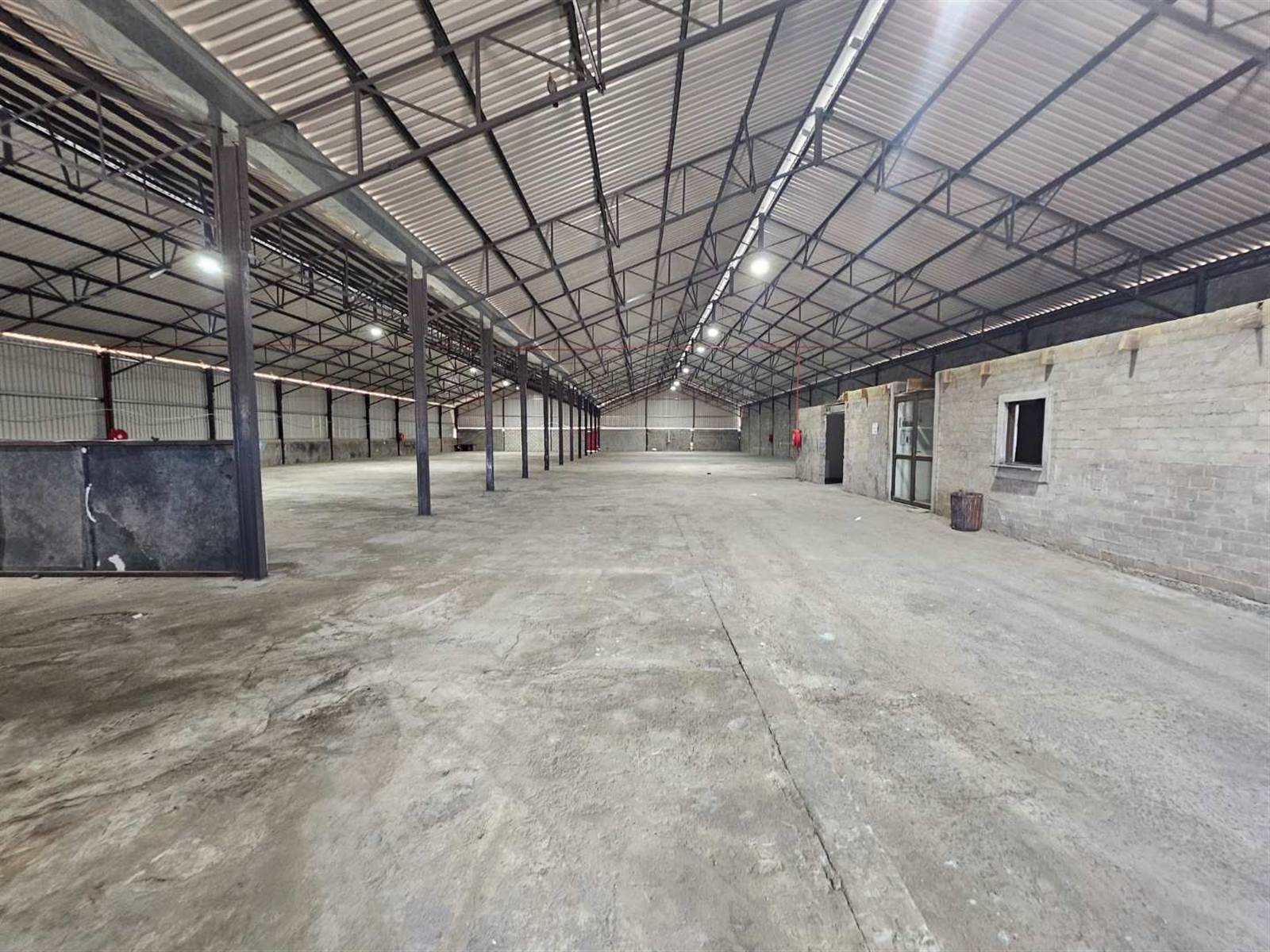 1800  m² Industrial space in Fisantekraal photo number 4