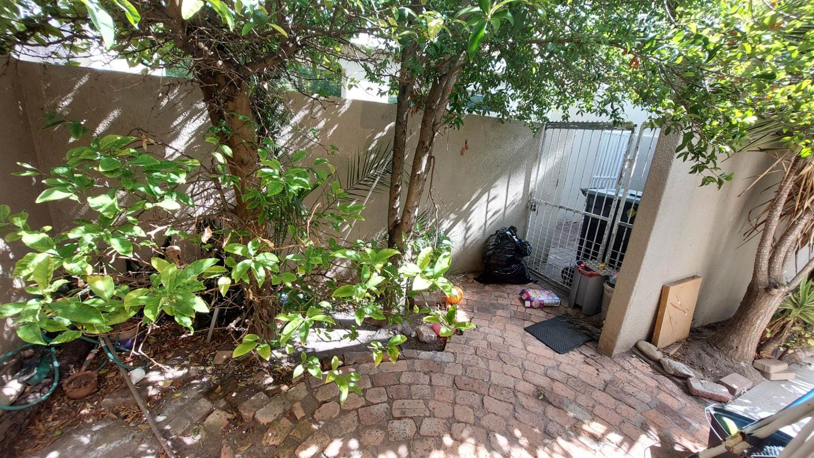 3 Bed Townhouse in Stellenberg photo number 8