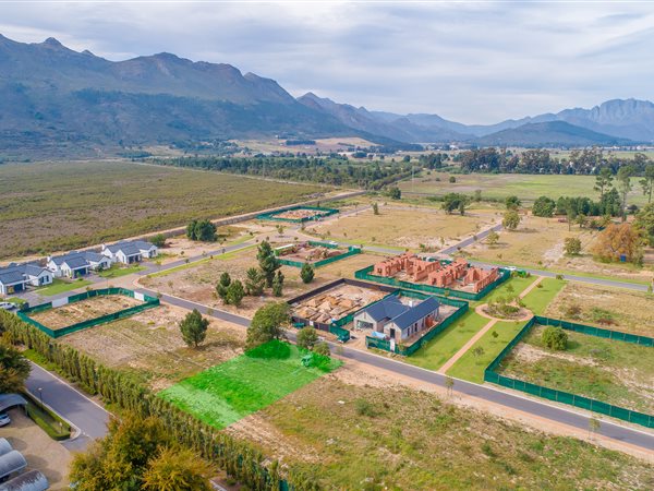 706 m² Land available in Pearl Valley