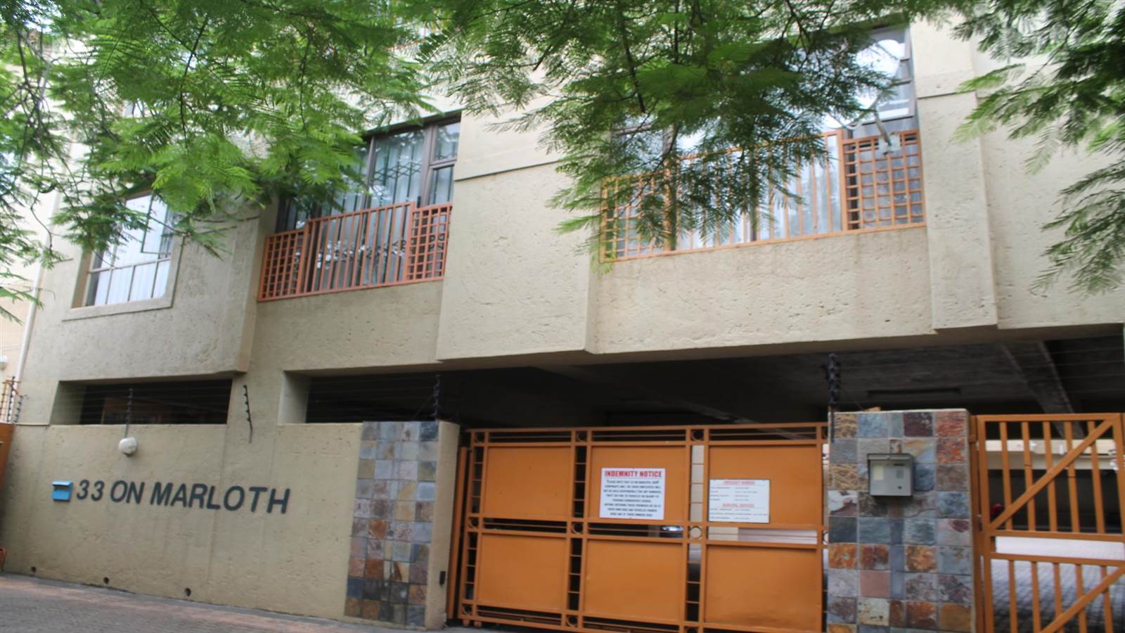 2 Bed Flat in Nelspruit Central photo number 1