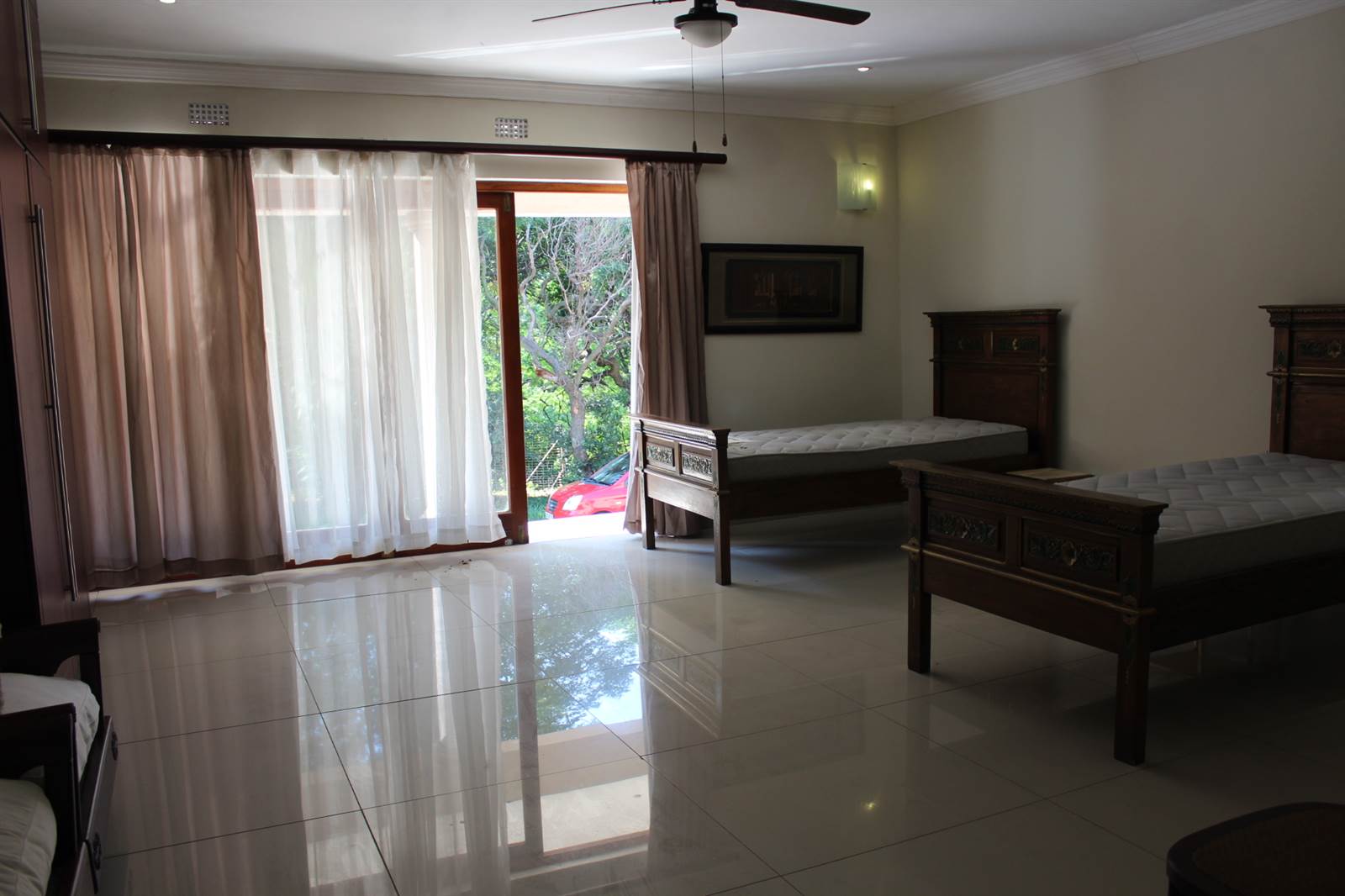 2 Bed Apartment in Mount Amanzi photo number 6
