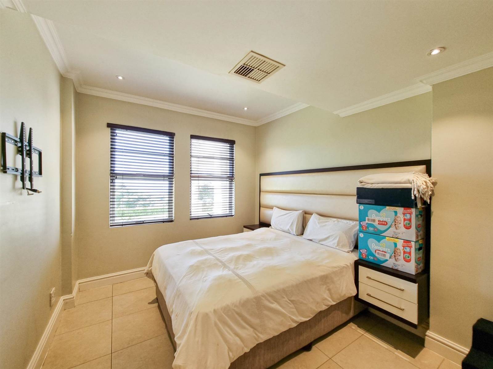4 Bed Apartment in Umhlanga Ridge photo number 18